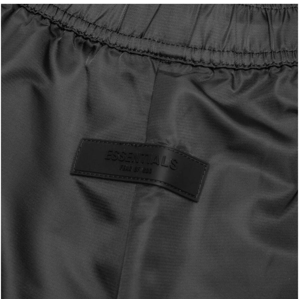 FEAR OF GOD ESSENTIALS RUNNING SHORTS - Picture 11 of 16